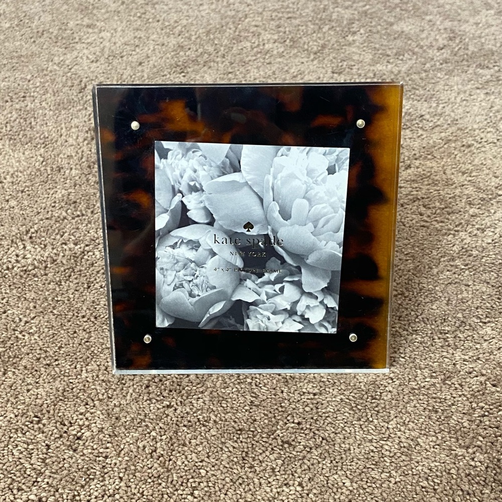 NWOT Kate Spade 4” x 4” Picture Frame